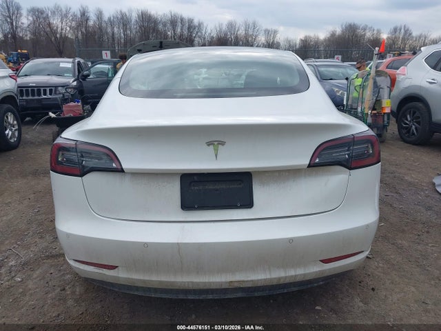 Tesla Model 3 Standard Range Plus Rear-wheel Drive