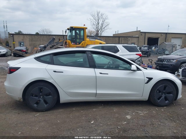 Tesla Model 3 Standard Range Plus Rear-wheel Drive