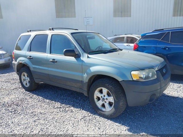 Salvage Ford Escape Image