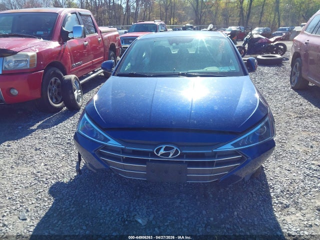 Hyundai ELANTRA Sel