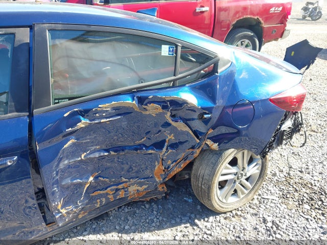 Hyundai ELANTRA Sel