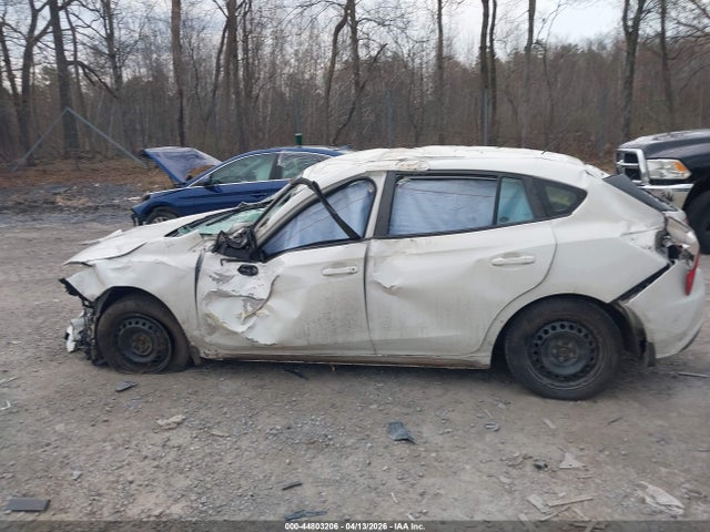Subaru Impreza Base 5-door