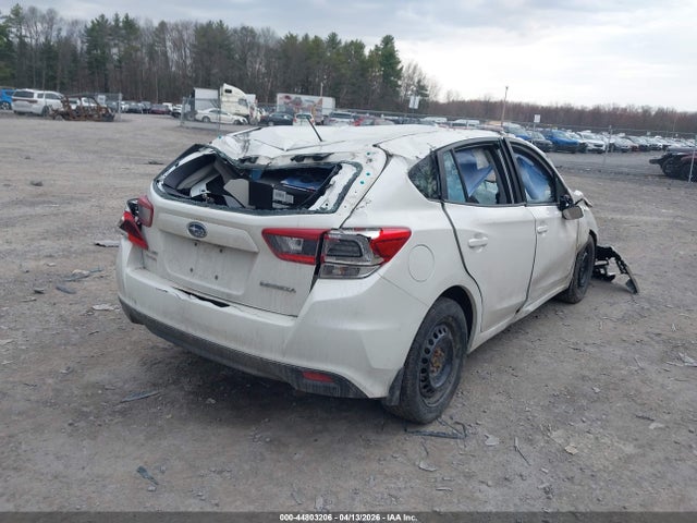 Subaru Impreza Base 5-door