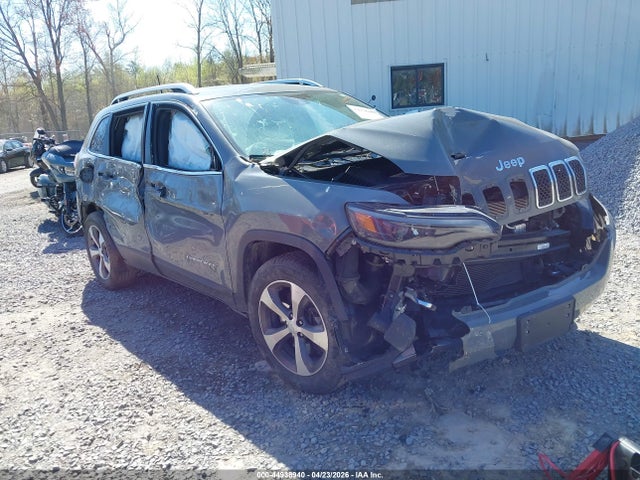 Salvage Jeep Cherokee Image