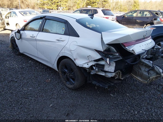 Hyundai ELANTRA Sel