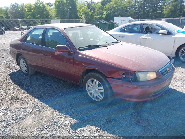 Salvage Toyota Camry Image