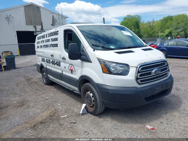 Salvage Ford Transit Image