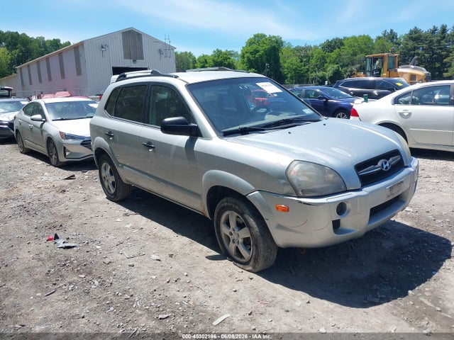 Salvage Hyundai TUCSON Image