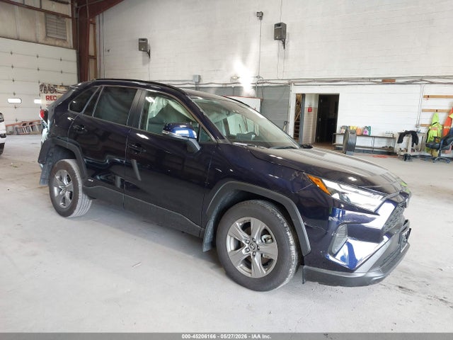 Salvage Toyota RAV4 Image