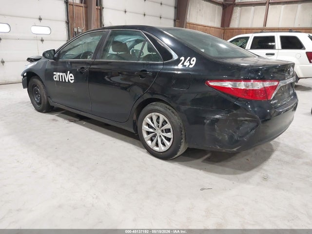 Toyota Camry Le