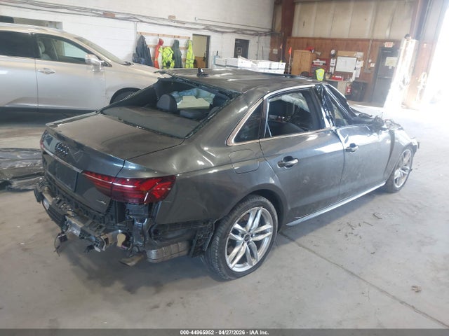 Audi A4 Premium Plus 45 Tfsi S Line Quattro S Tronic