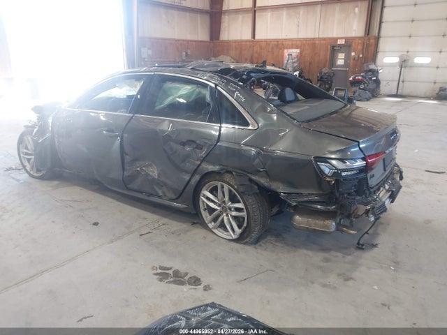 Audi A4 Premium Plus 45 Tfsi S Line Quattro S Tronic