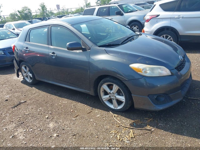 Salvage Toyota Matrix Image