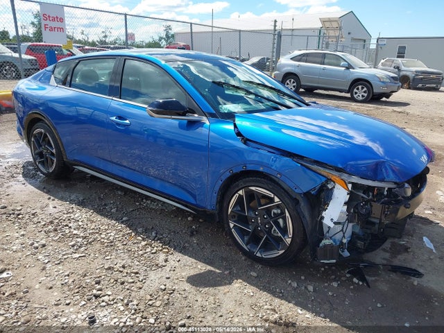 Salvage Kia K4 Image
