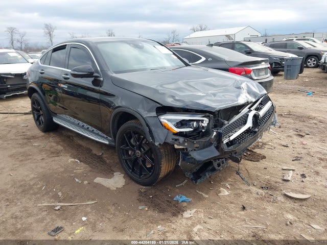 Salvage Mercedes-Benz GLC Image