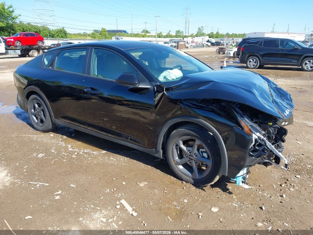 Salvage Kia K4 Image