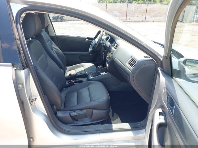 Volkswagen Jetta 2.5l Se