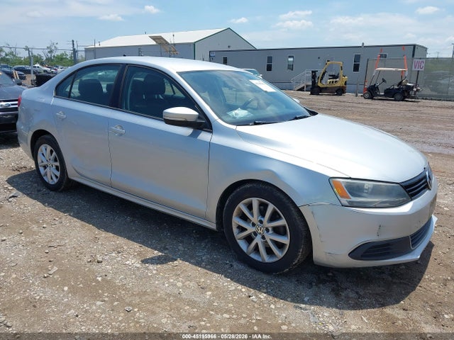 Salvage Volkswagen Jetta Image