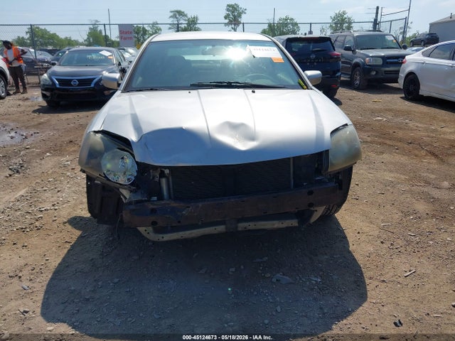 Mitsubishi Galant