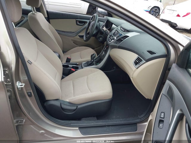 Hyundai ELANTRA Se