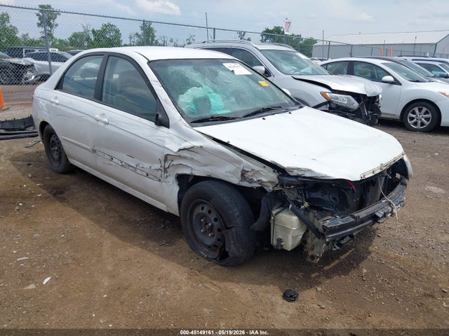 Salvage Kia Spectra Image