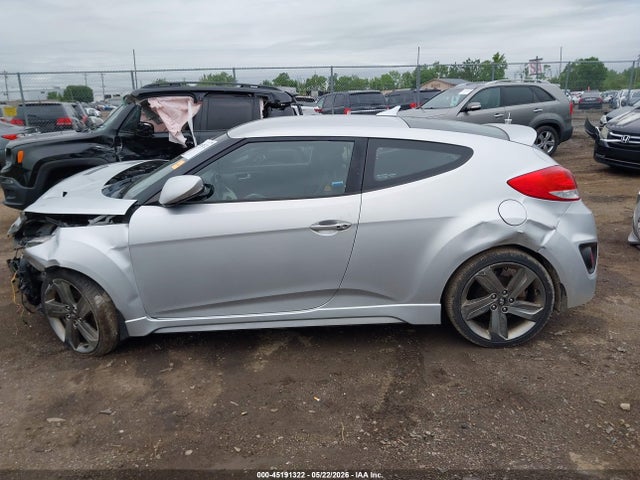 Hyundai VELOSTER Turbo