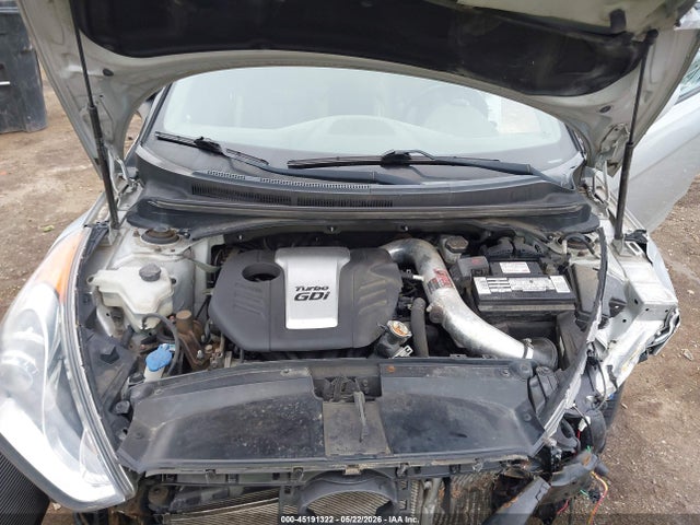 Hyundai VELOSTER Turbo