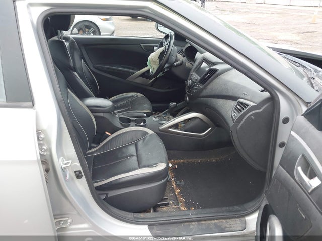 Hyundai VELOSTER Turbo