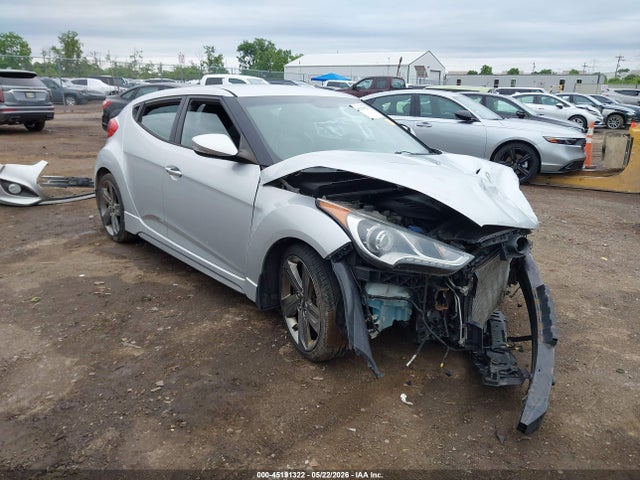 Salvage Hyundai VELOSTER Image