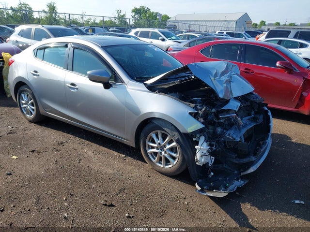 Salvage Mazda Mazda3 Image