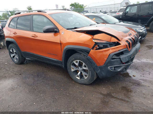 Salvage Jeep Cherokee Image