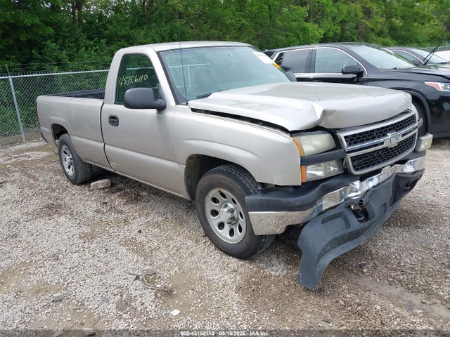 Salvage Chevrolet Silverado 1500 Image