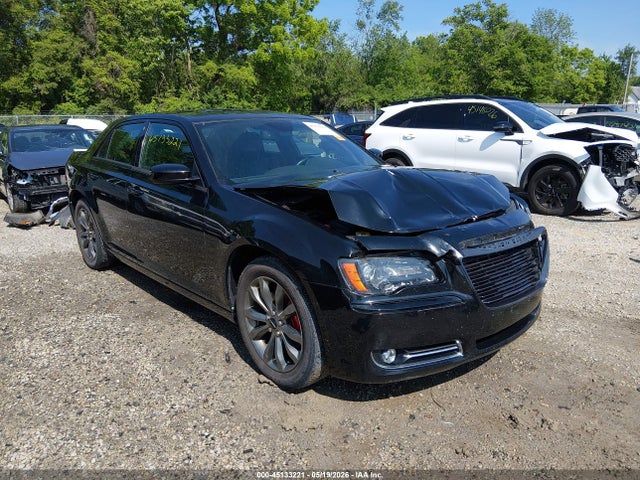 Salvage Chrysler 300 Image