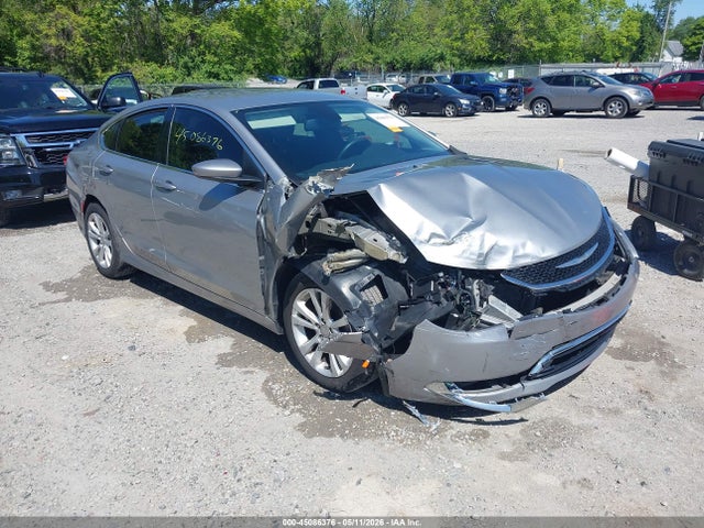 Salvage Chrysler 200 Image