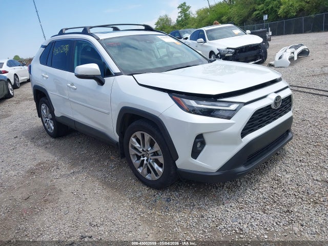 Salvage Toyota RAV4 Image
