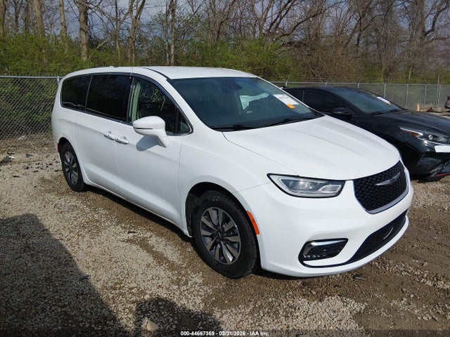 Chrysler Pacifica Touring L