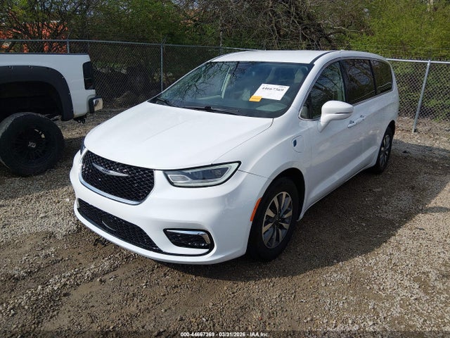 Chrysler Pacifica Touring L
