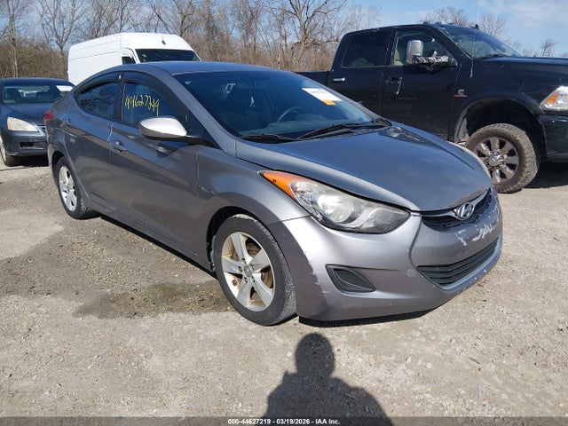 Salvage Hyundai ELANTRA Image