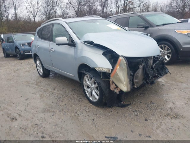 Salvage Nissan Rogue Image