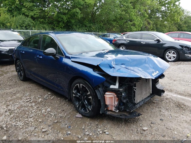 Salvage Kia K5 Image