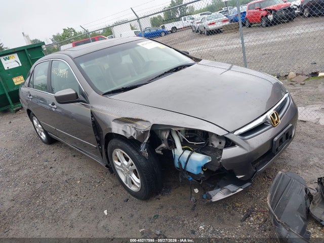 Salvage Honda Accord Image
