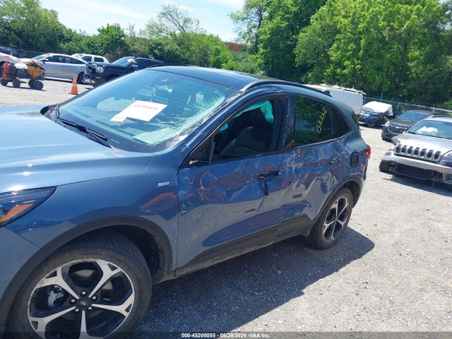 Ford Escape St-line Select