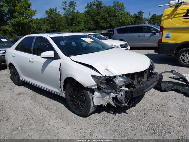 Salvage Toyota Camry Image