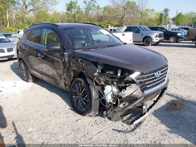 Salvage Hyundai TUCSON Image