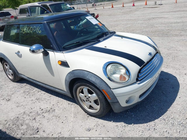 Salvage MINI Cooper Image