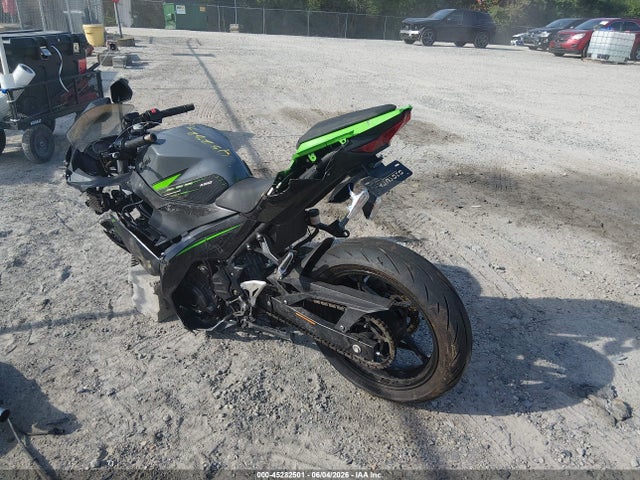 Kawasaki Ex400