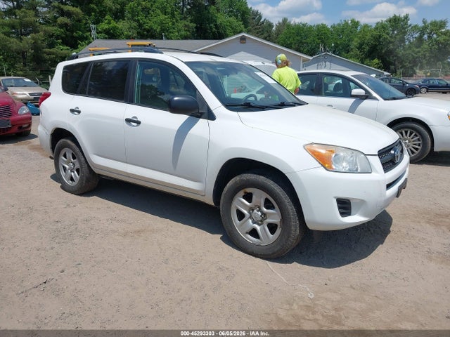 Salvage Toyota RAV4 Image