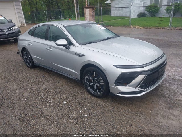 Salvage Hyundai SONATA Image