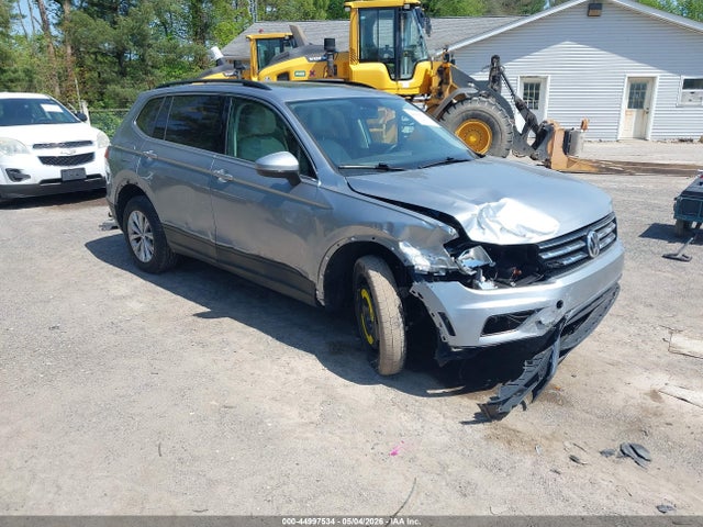 Salvage Volkswagen Tiguan Image