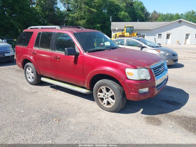 Salvage Ford Explorer Image